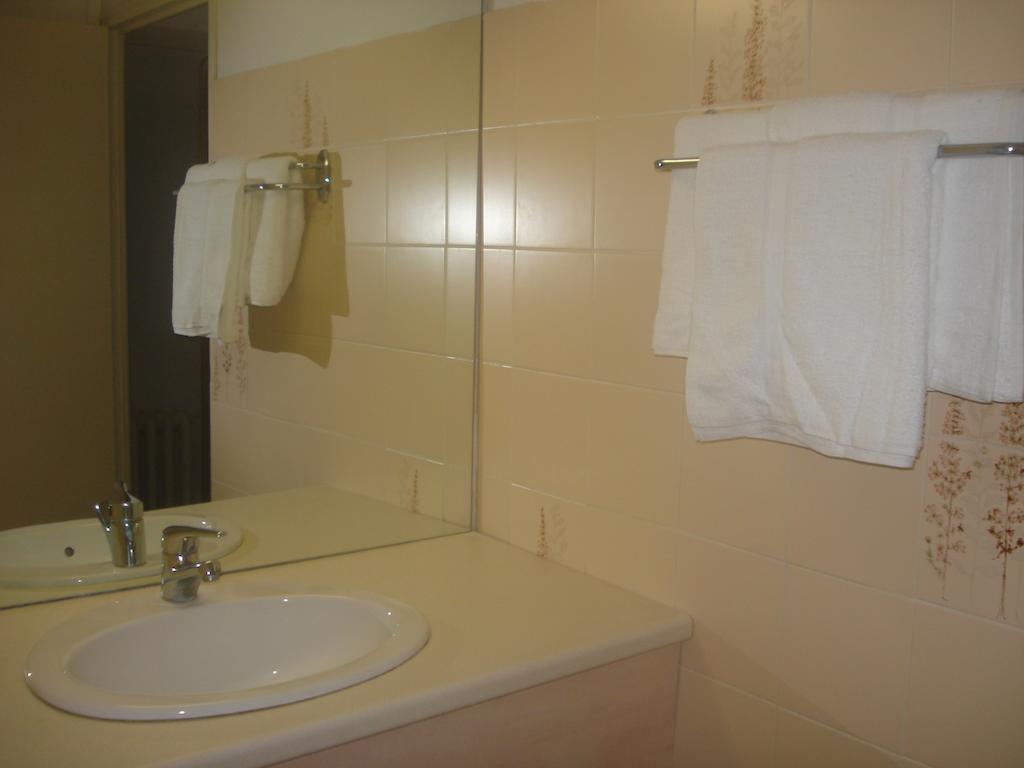 Le Terminus Hotell Tarascon Rum bild