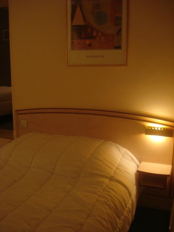 Le Terminus Hotell Tarascon Rum bild